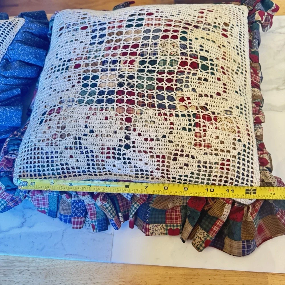 Vintage Handmade Crochet Ruffle Pillow Pair Blue‎ & Patchwork Country Cottage
